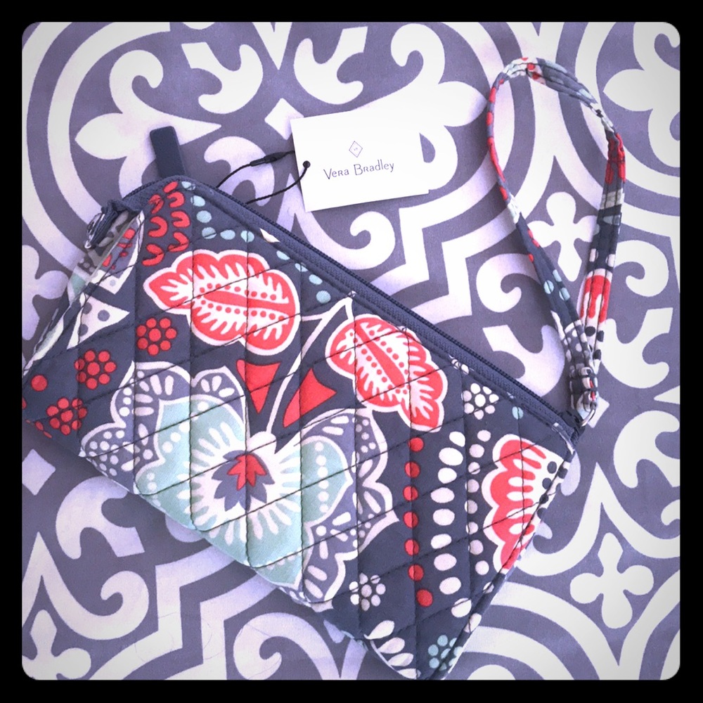 Vera Bradley front zip wristlet new with tag